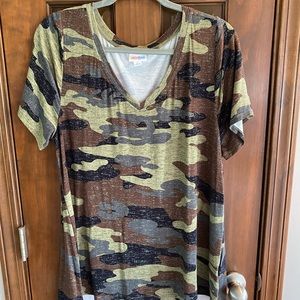 XL LuLaRoe Camo Christy T